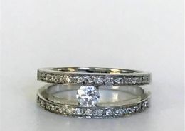 18ct White Gold & Diamond Ring